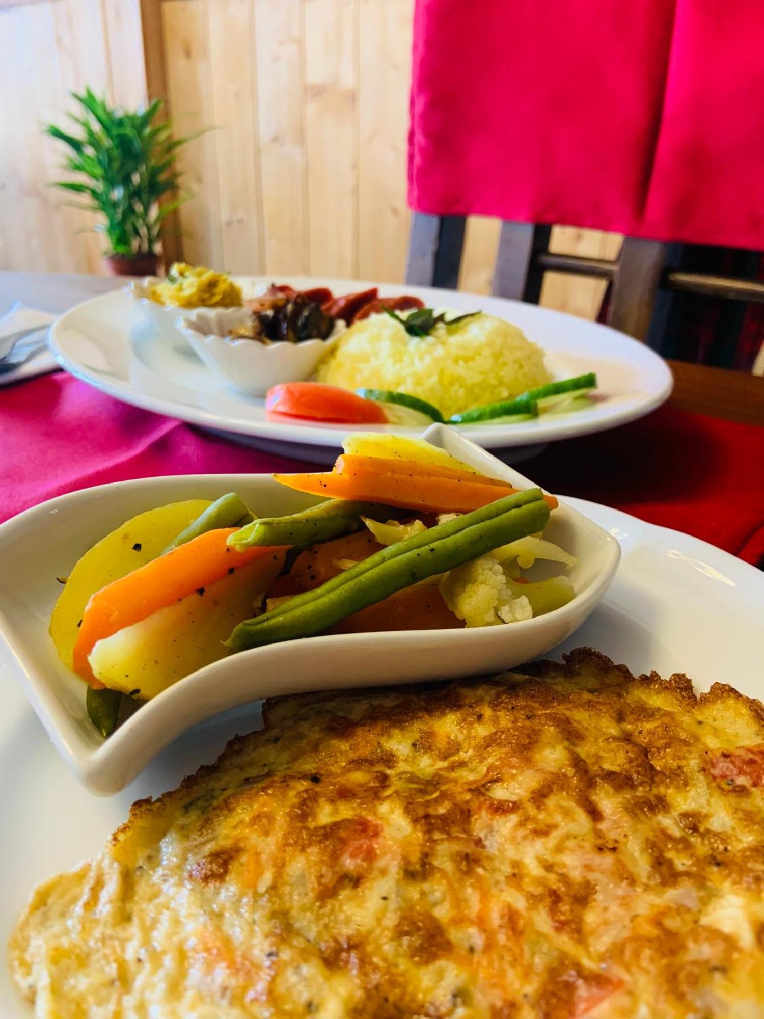 Bed and Breakfast Golden King Guest Нувара-Элия Экстерьер фото